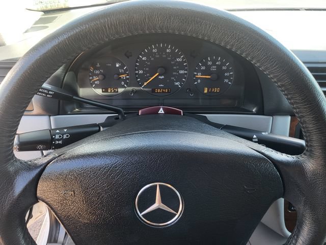 Used 2000 Mercedes-Benz ML 320 4MATIC image 13