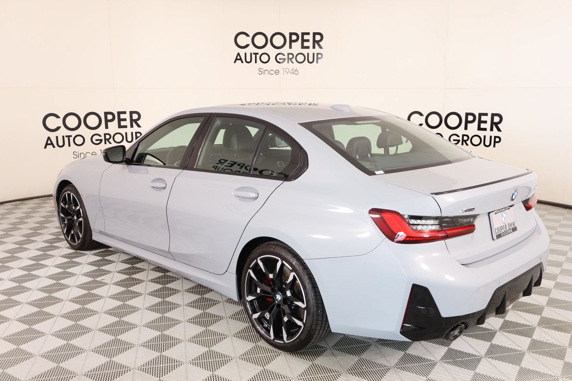 Used 2025 BMW 330i xDrive Sedan w/ M Sport Package AWD/4WD image 24