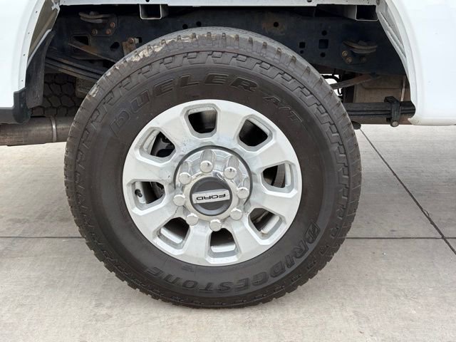 Used 2023 Ford F350 XLT image 9