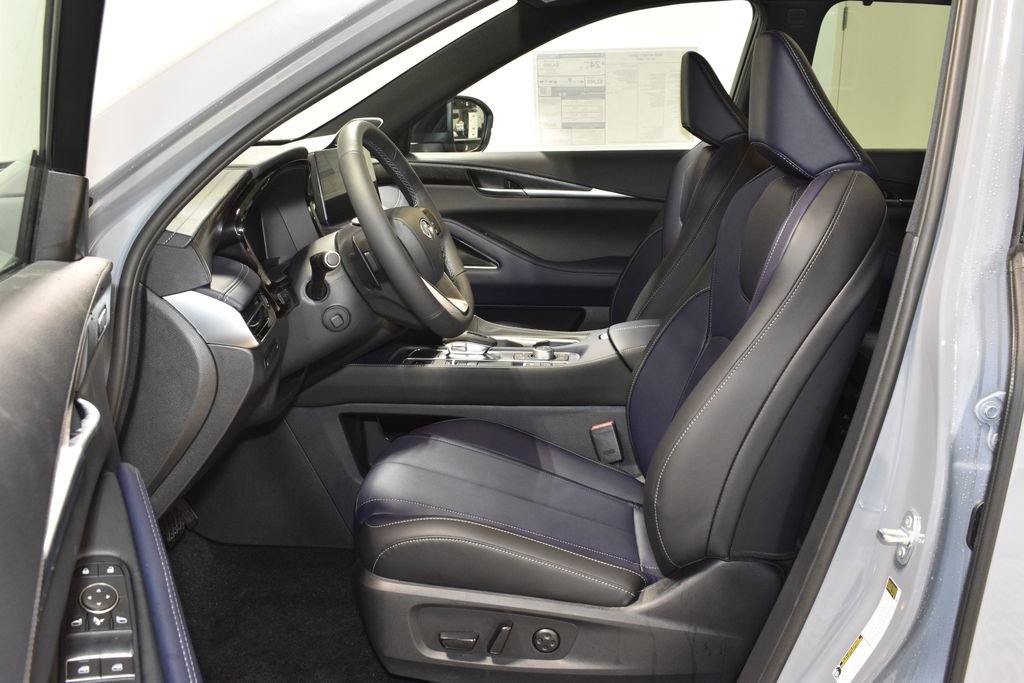 New 2026 INFINITI QX60 Sport w/ Dark Cargo Package image 11