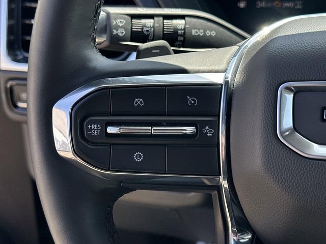 Used 2025 GMC Yukon XL Denali AWD/4WD image 35