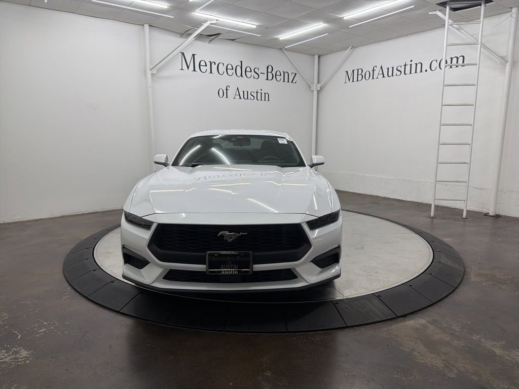 Used 2025 Ford Mustang Coupe image 2