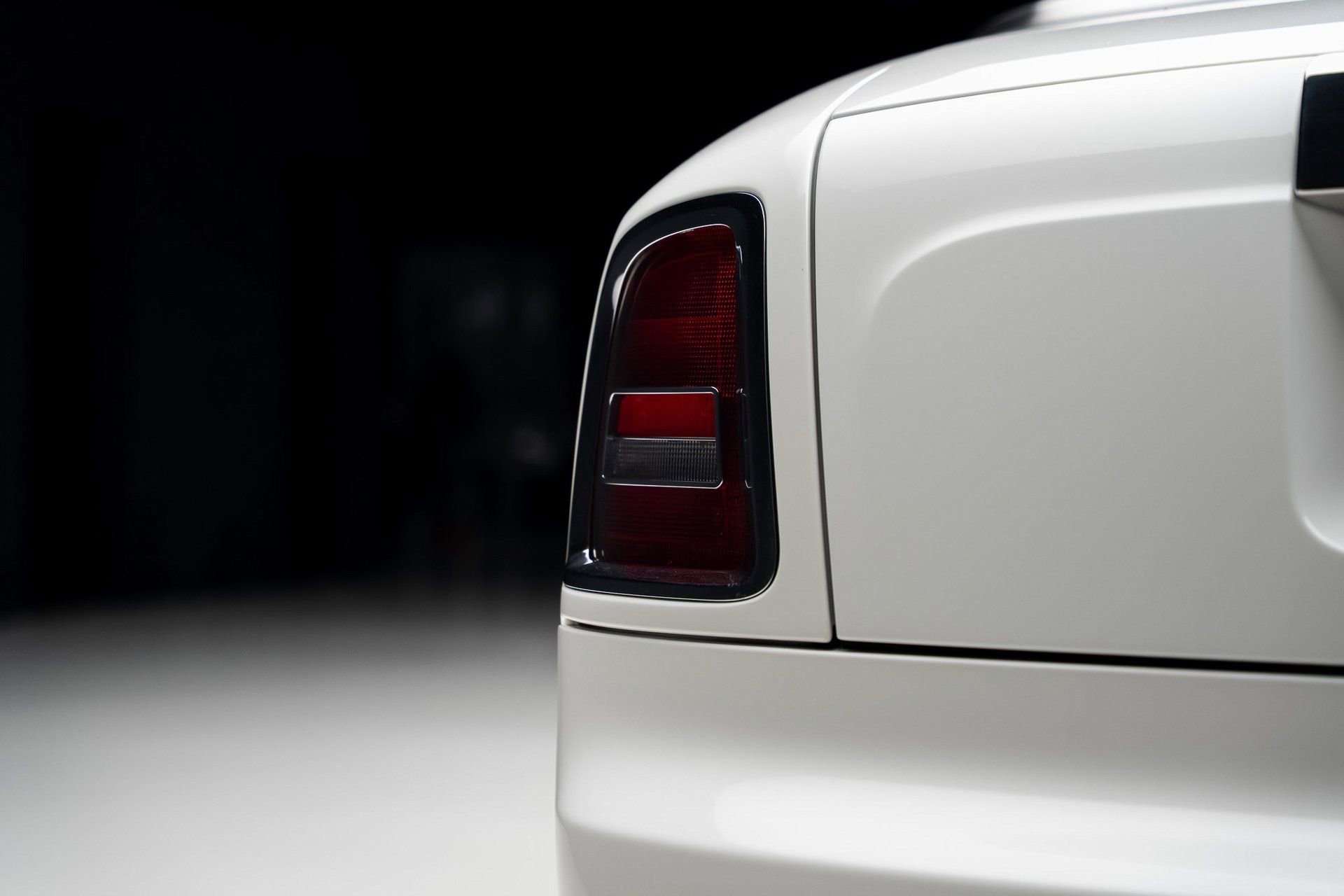 Used 2013 Rolls-Royce Phantom Drophead Coupe image 31