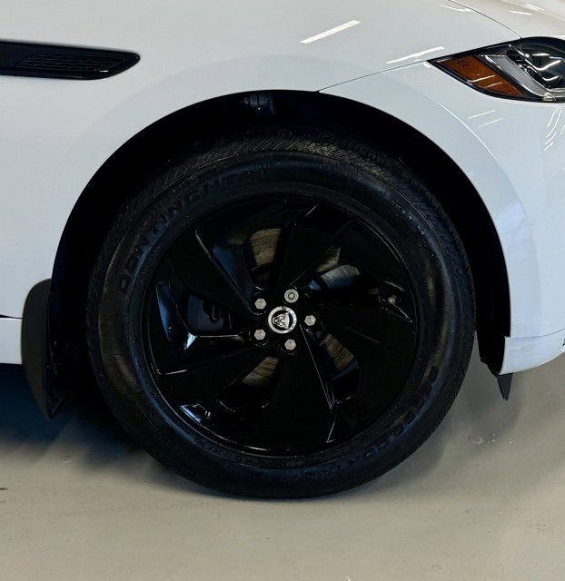 Used 2024 Jaguar F-PACE R-Dynamic S image 26