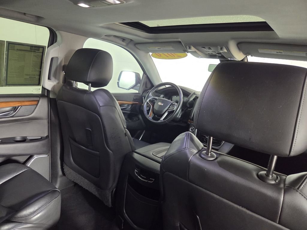 Used 2019 Cadillac Escalade ESV Luxury RWD image 31