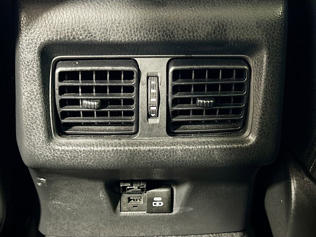 Used 2025 Toyota Camry SE FWD image 22