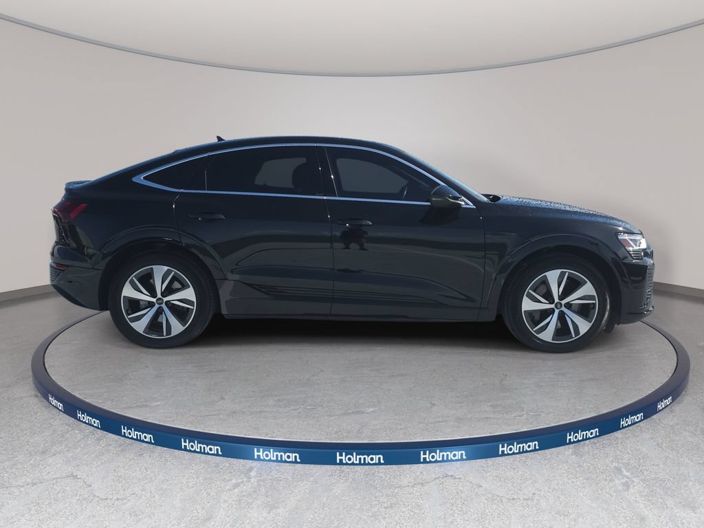 Used 2024 Audi Q8 e-tron Premium AWD/4WD image 7
