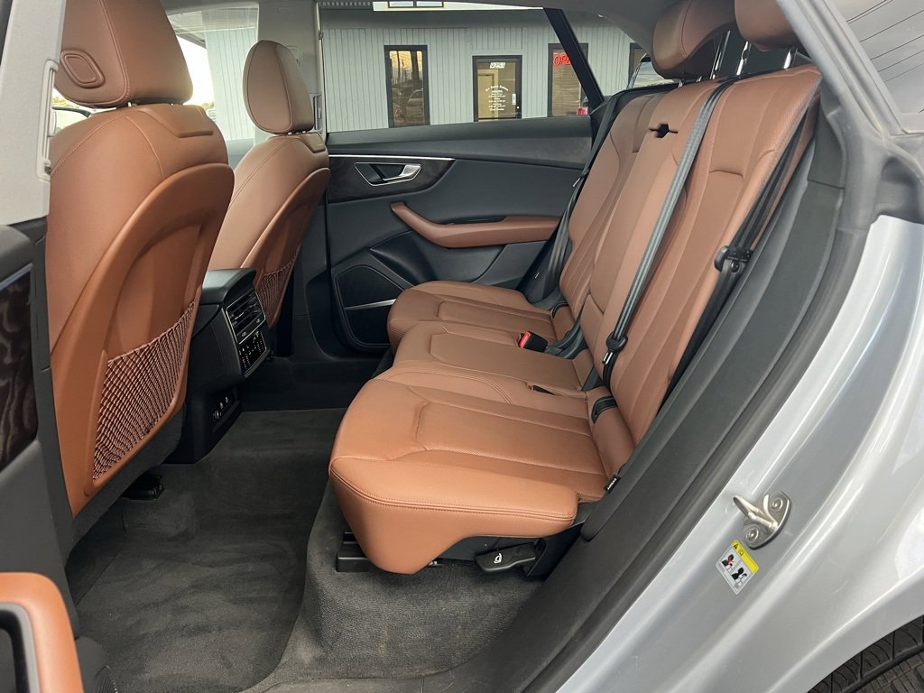 Used 2022 Audi Q8 Premium Plus w/ Premium Plus Package image 16