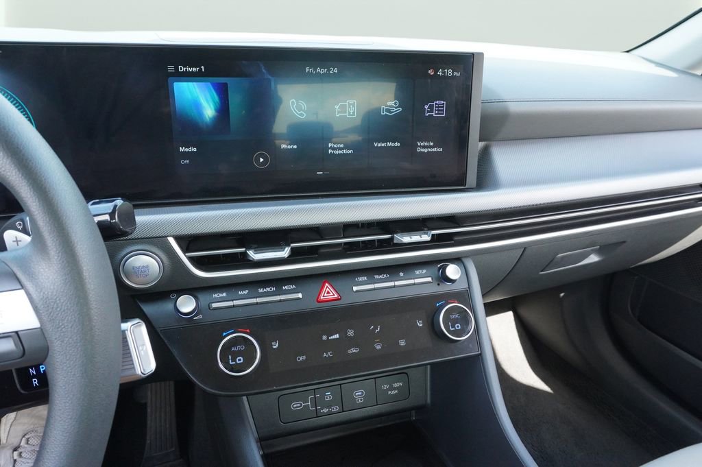 Used 2025 Hyundai Sonata SEL FWD image 15