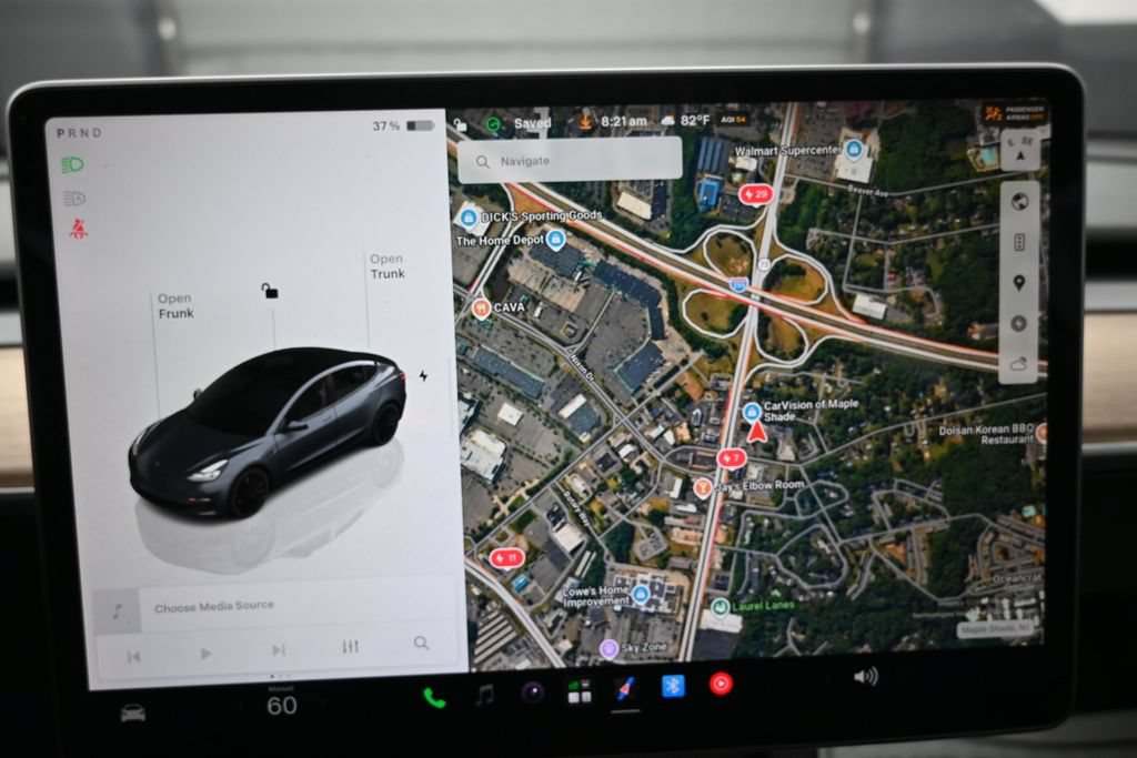 Used 2023 Tesla Model 3 Performance AWD/4WD image 23