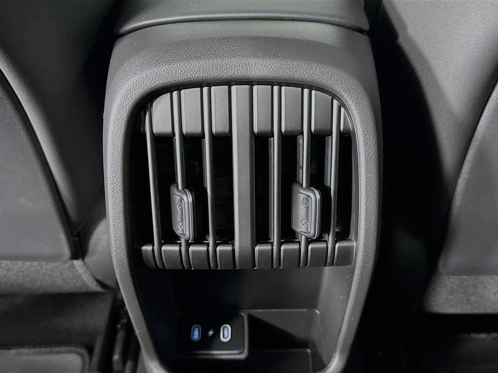 New 2026 Hyundai Kona Limited FWD image 27