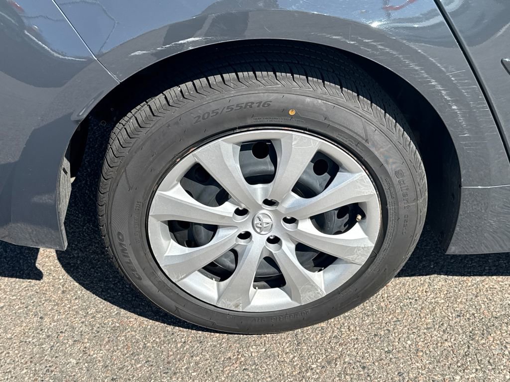 Used 2024 Toyota Corolla LE image 40