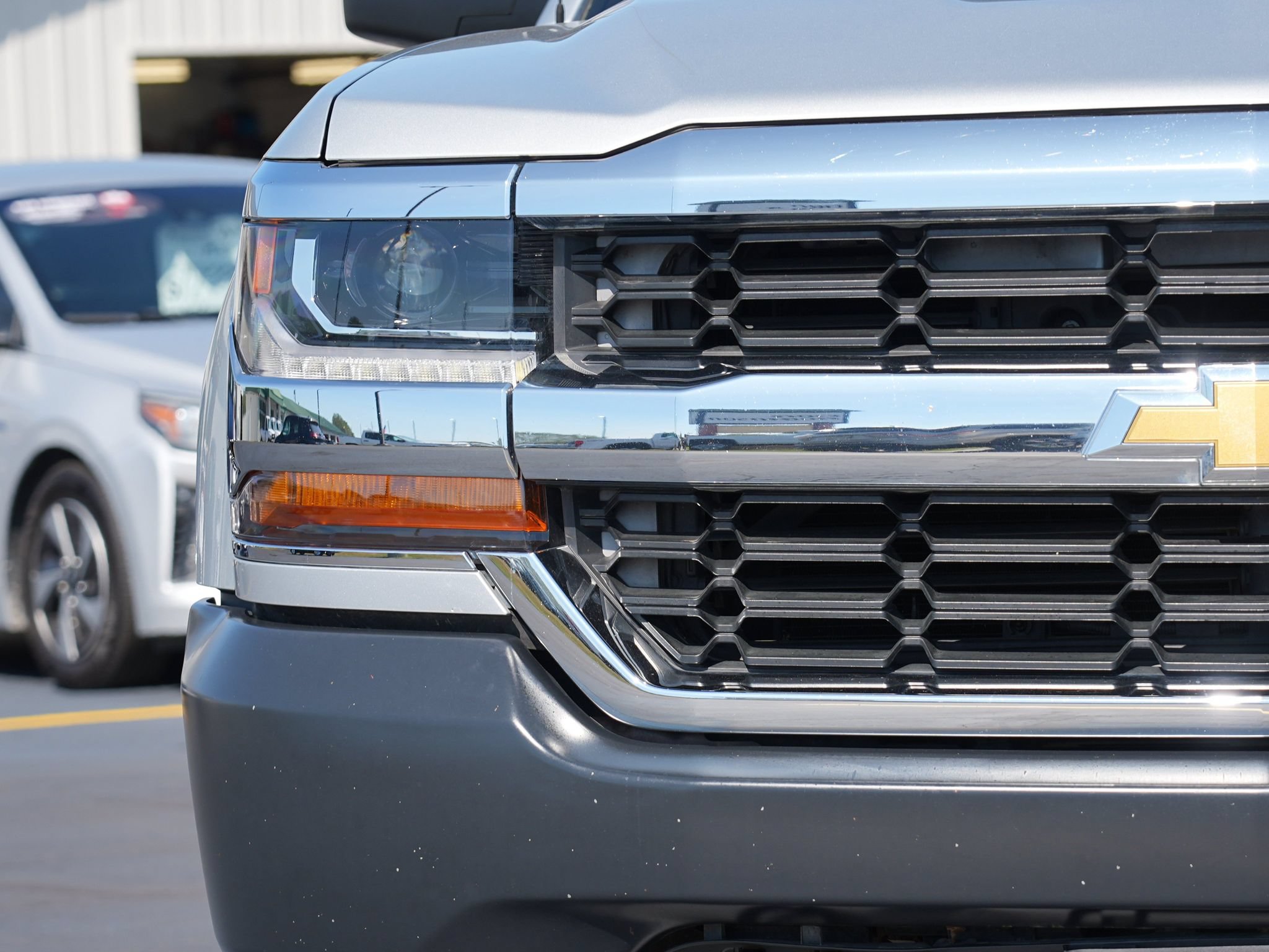 Used 2017 Chevrolet Silverado 1500 W/T w/ Trailering Package AWD/4WD image 9