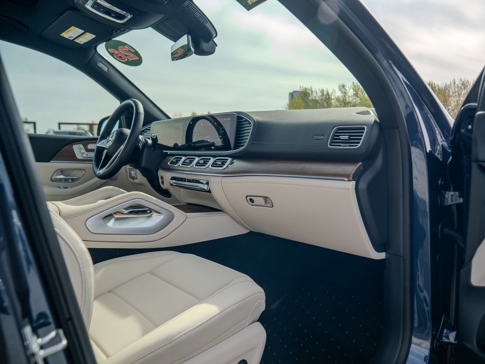 Certified 2026 Mercedes-Benz GLS 450 4MATIC image 28