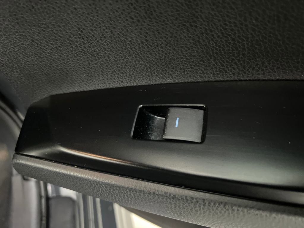 Used 2025 Toyota Camry SE FWD image 18
