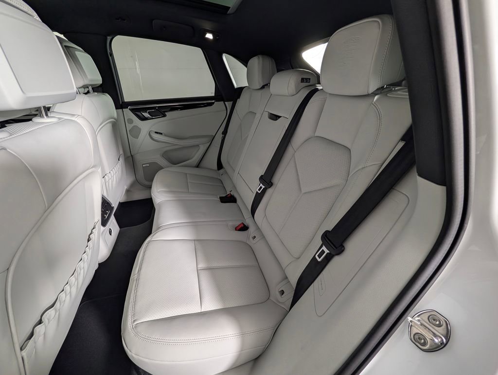 New 2026 Porsche Macan Turbo AWD/4WD image 24