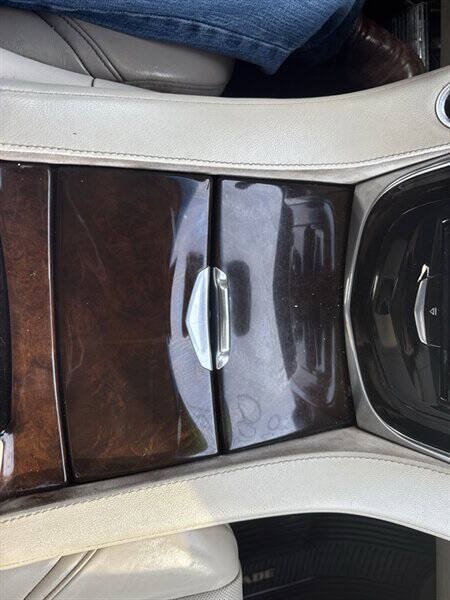 Used 2015 Cadillac Escalade Premium AWD/4WD image 31