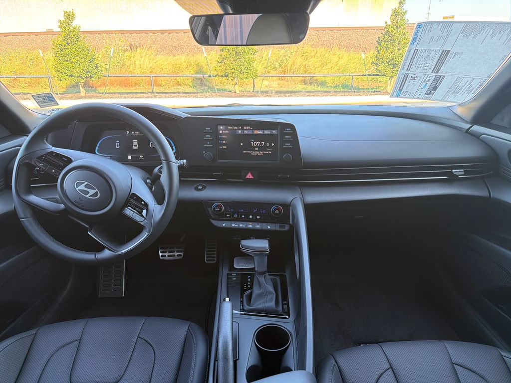 New 2026 Hyundai Elantra SEL Sport FWD image 20