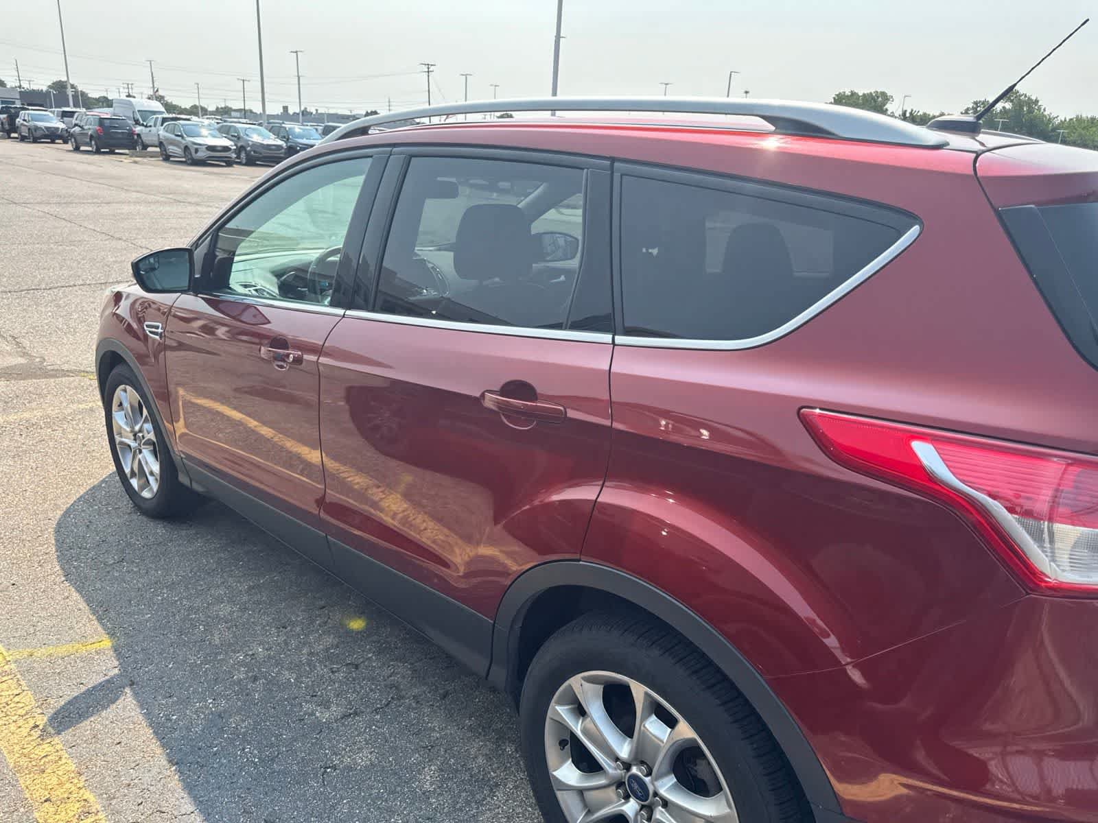 Used 2015 Ford Escape Titanium FWD image 18