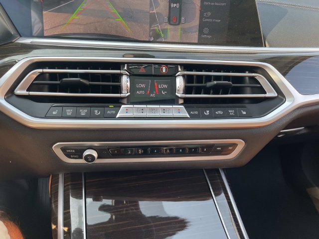 Used 2021 BMW X7 xDrive40i w/ Parking Assistance Package AWD/4WD image 30