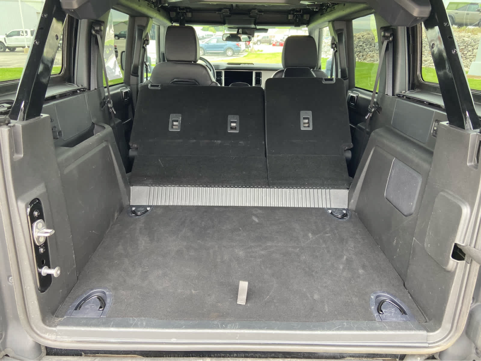Used 2025 Ford Bronco Outer Banks AWD/4WD image 6
