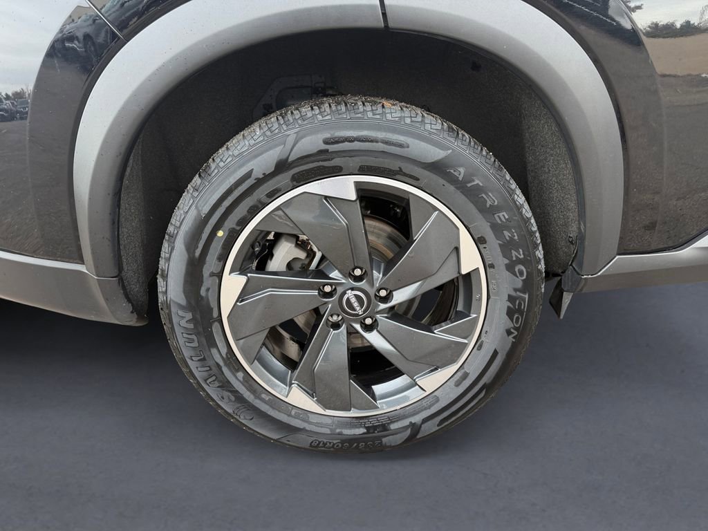 Used 2024 Nissan Rogue SV image 14