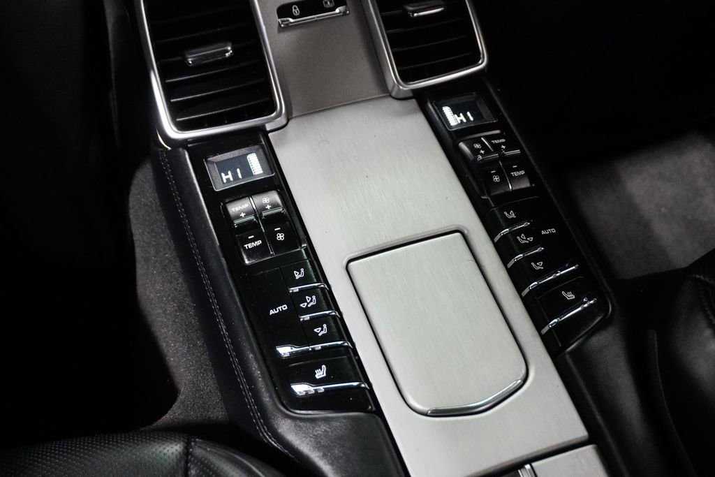 Used 2014 Porsche Panamera Turbo image 11