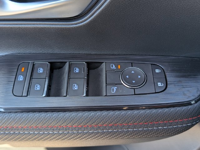 New 2026 Nissan Kicks SR w/ Cold Weather Package AWD/4WD image 16
