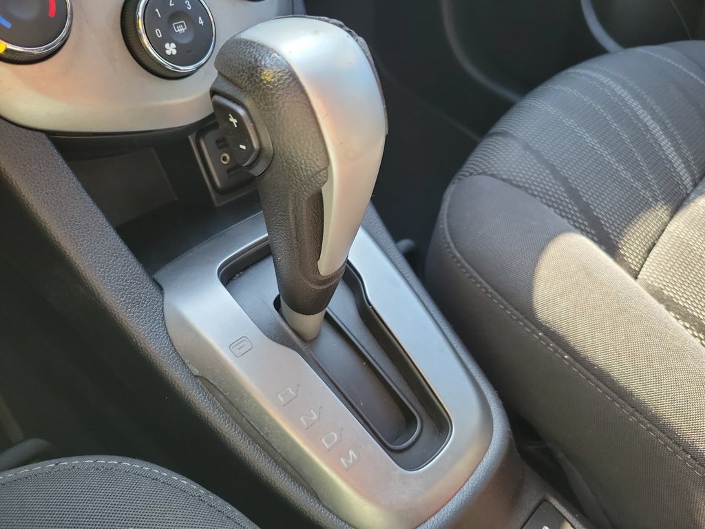 Used 2019 Chevrolet Sonic LT FWD image 15