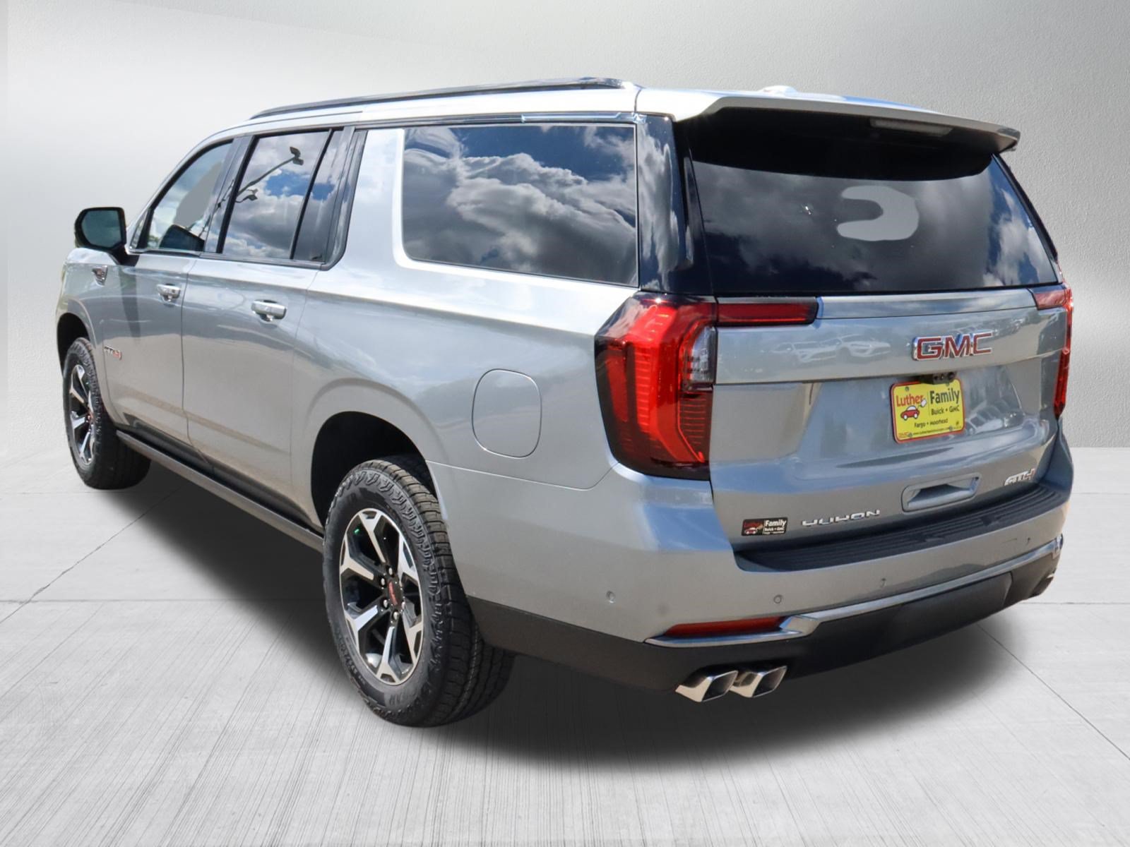 New 2026 GMC Yukon XL AT4 w/ AT4 Premium Package AWD/4WD image 5