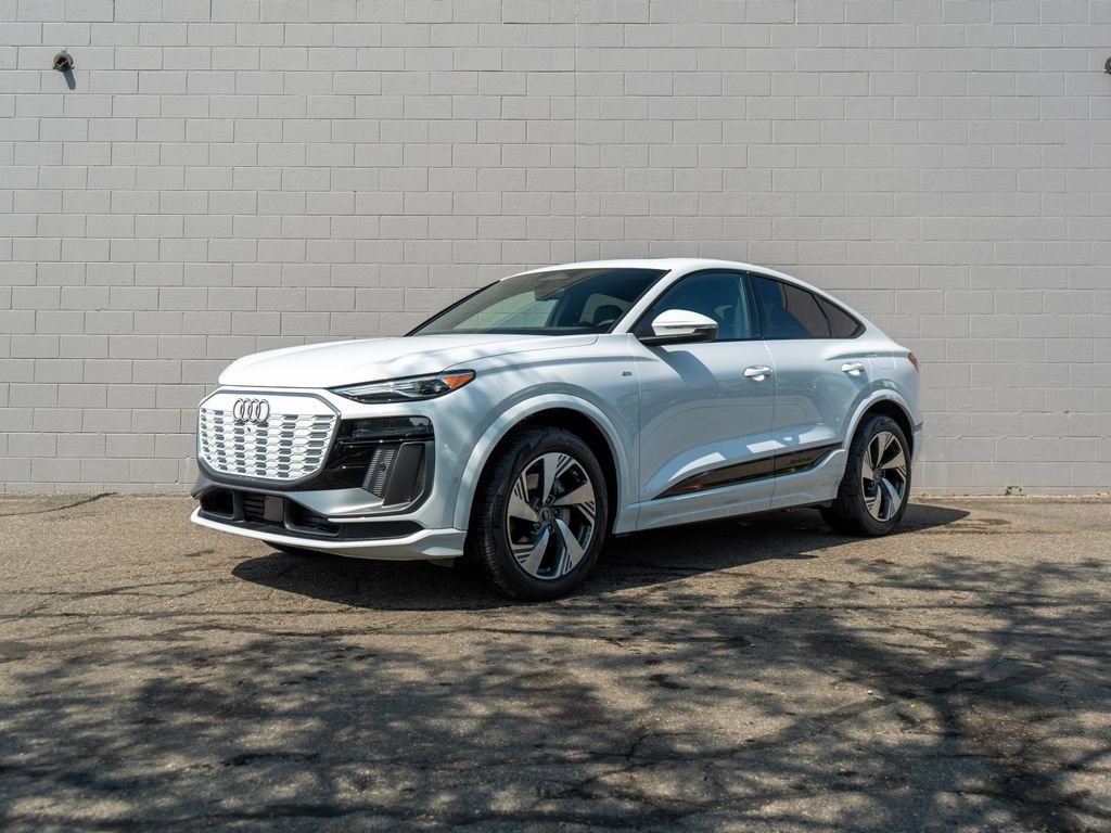 New 2027 Audi Q6 e-tron Premium AWD/4WD image 1