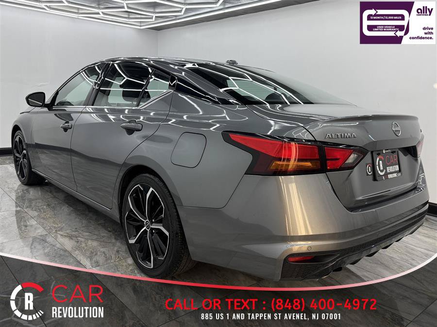 Used 2023 Nissan Altima 2.5 SR FWD image 4