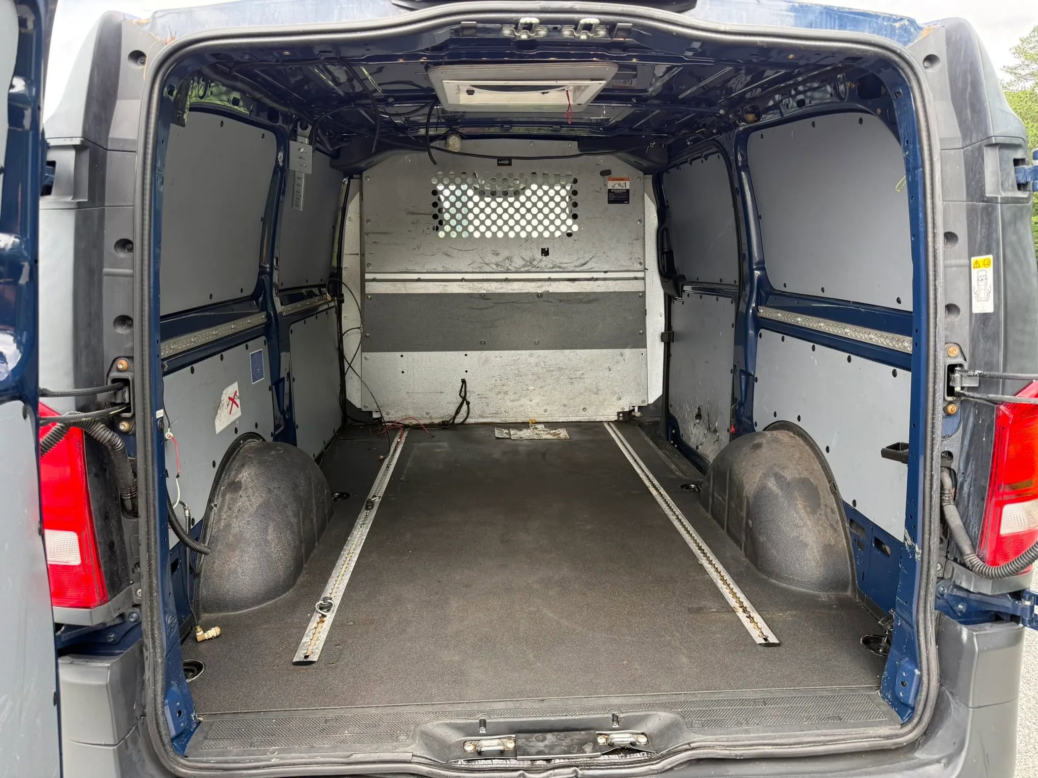Used 2021 Mercedes-Benz Metris image 14