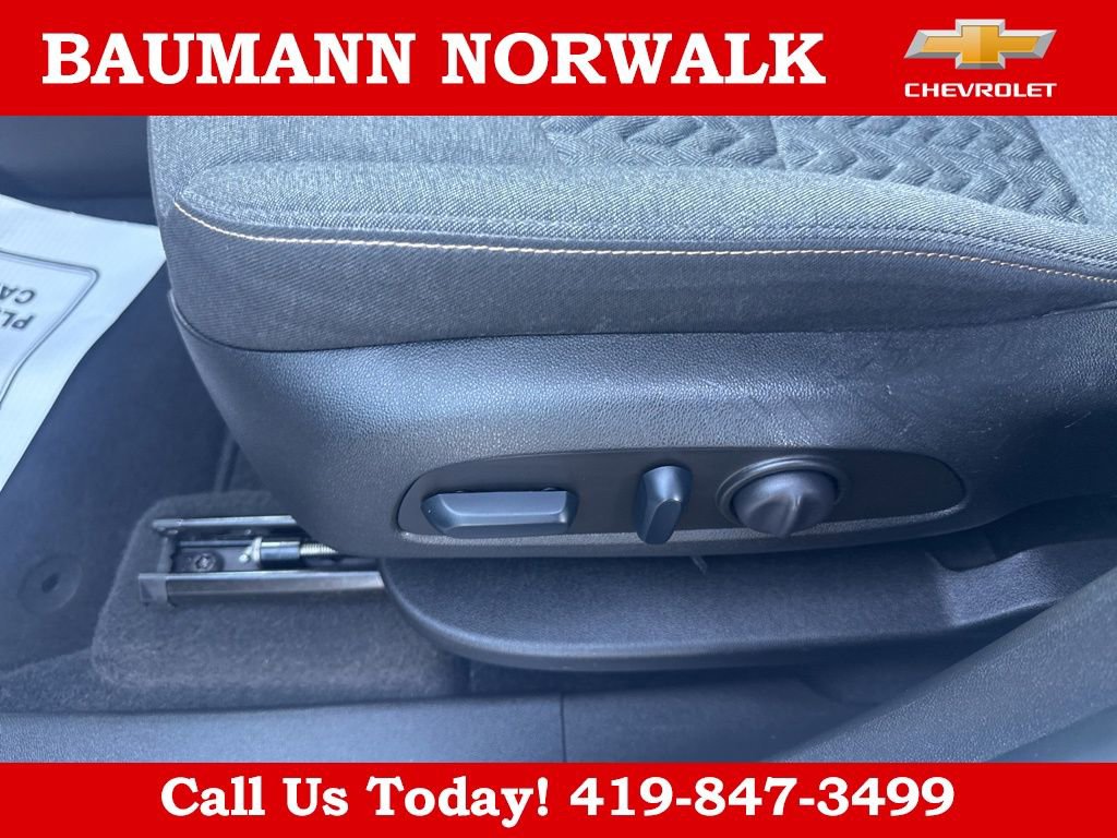 Used 2023 Chevrolet Equinox LT FWD image 16