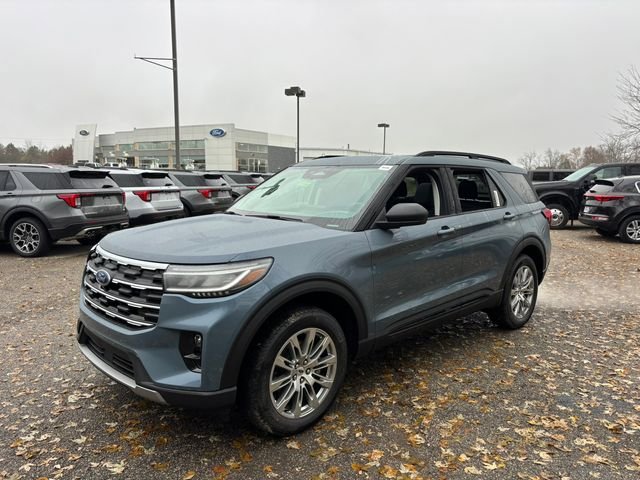 New 2026 Ford Explorer Active w/ Active Comfort Package AWD/4WD image 2