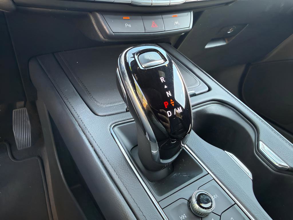 Used 2023 Cadillac XT4 Premium Luxury FWD image 29