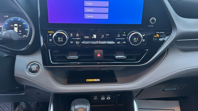 Used 2023 Toyota Highlander Limited image 30