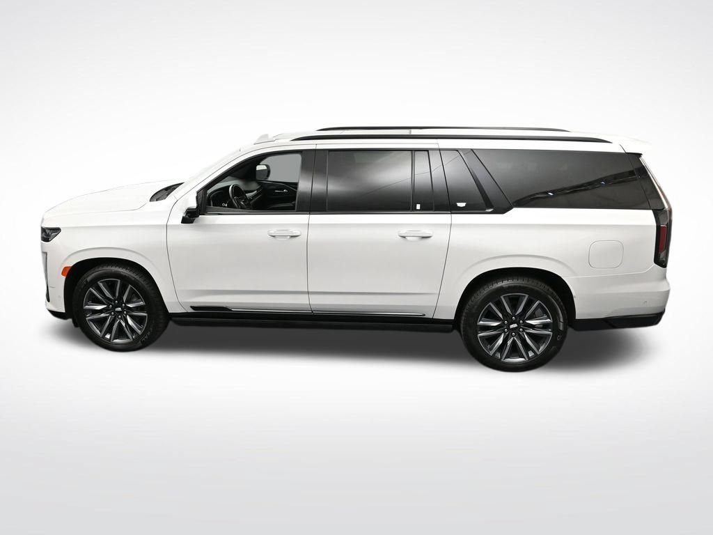 Certified 2022 Cadillac Escalade ESV Sport w/ Touring Package AWD/4WD image 17