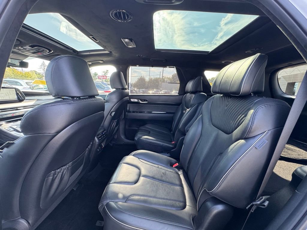 Used 2023 Hyundai Palisade Calligraphy image 15