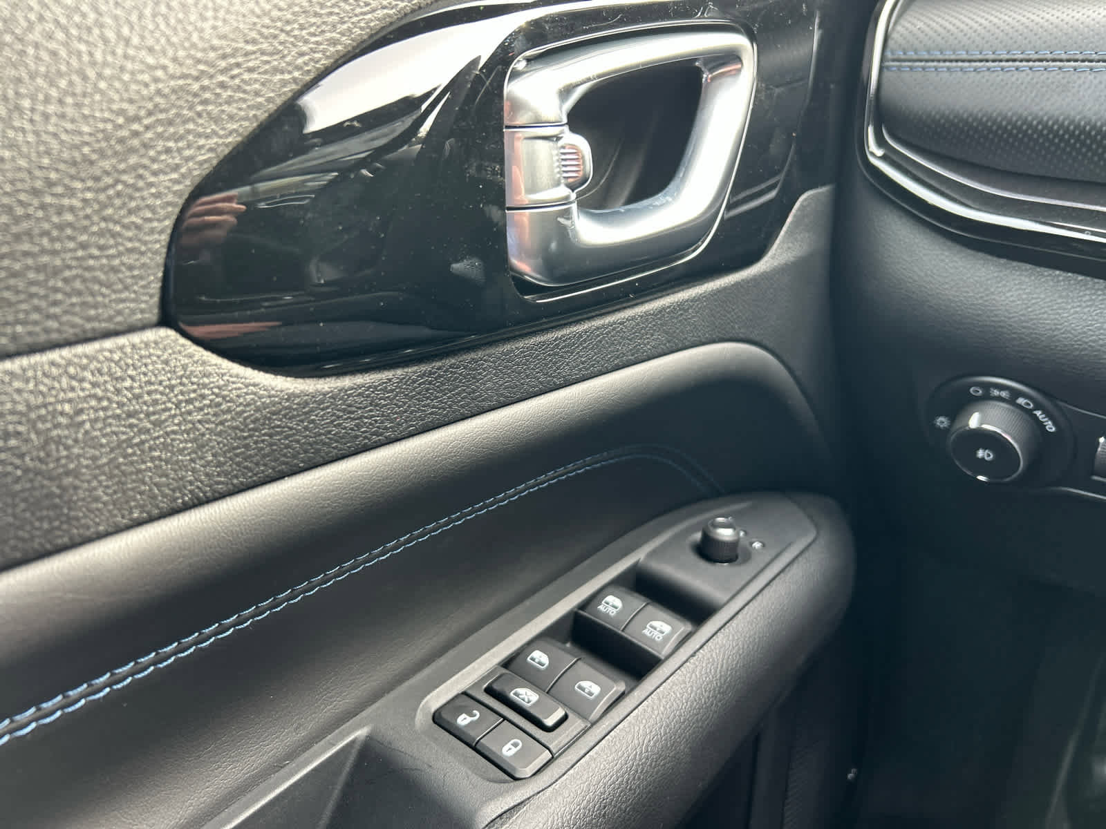 New 2026 Jeep Compass Latitude image 24