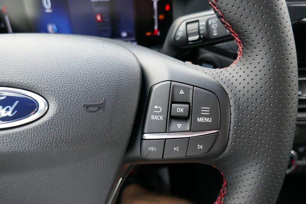 New 2025 Ford Escape ST-Line w/ Equipment Group 301A image 17