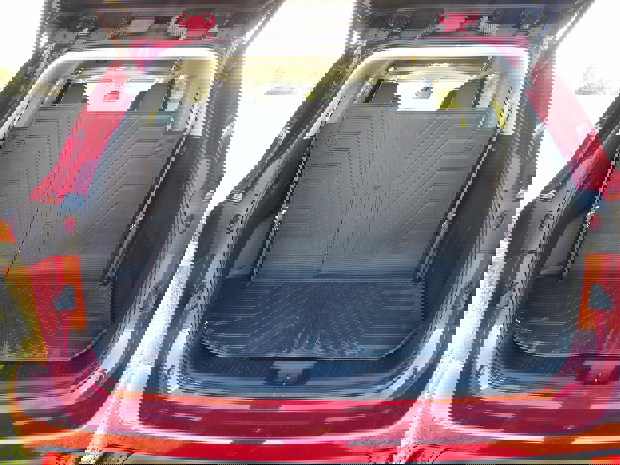 Used 2023 Toyota Highlander XLE AWD/4WD image 10