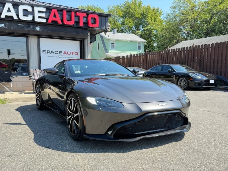 Used 2019 Aston Martin V8 Vantage Coupe RWD image 4