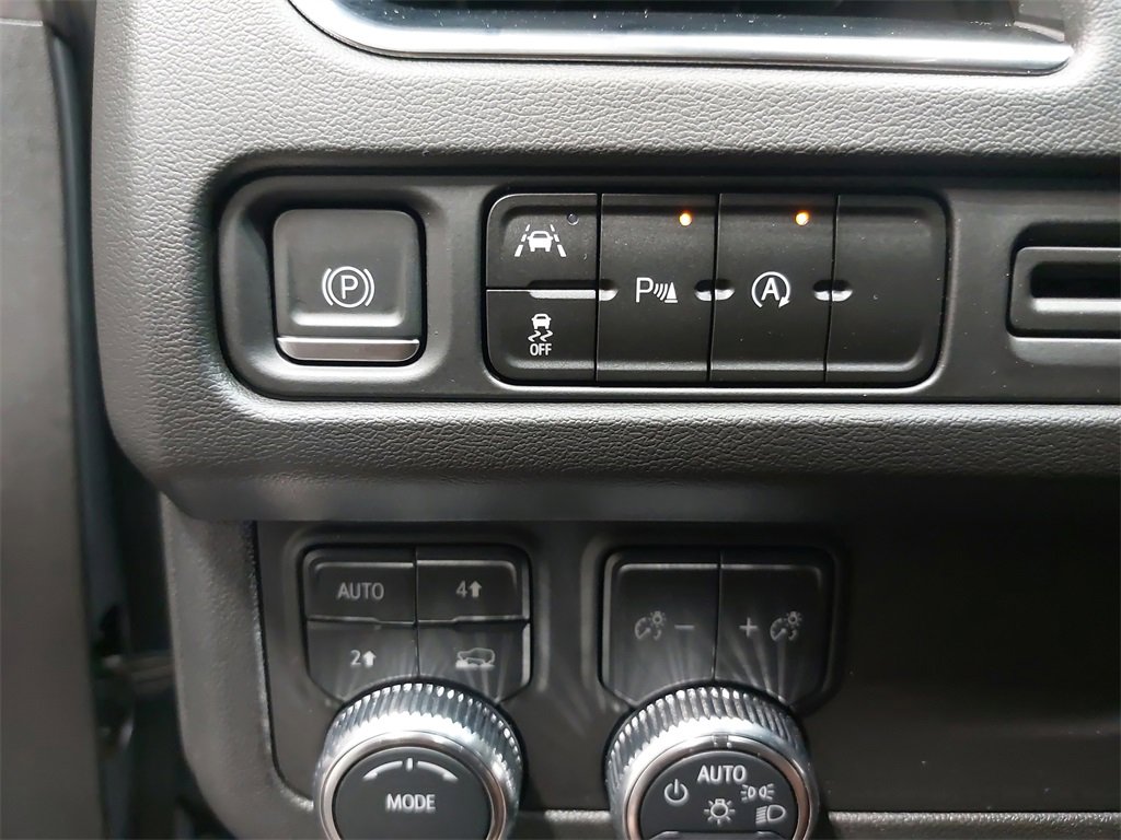 Used 2024 GMC Yukon SLT image 27