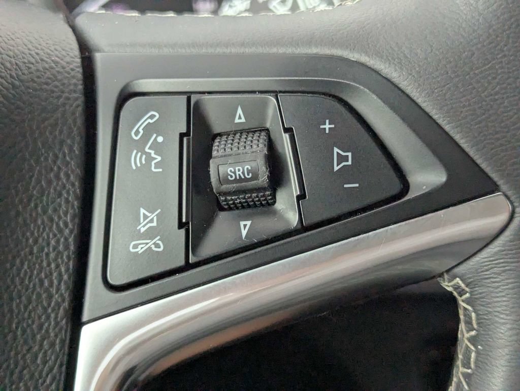 Used 2021 Buick Encore Preferred w/ Safety Package FWD image 26