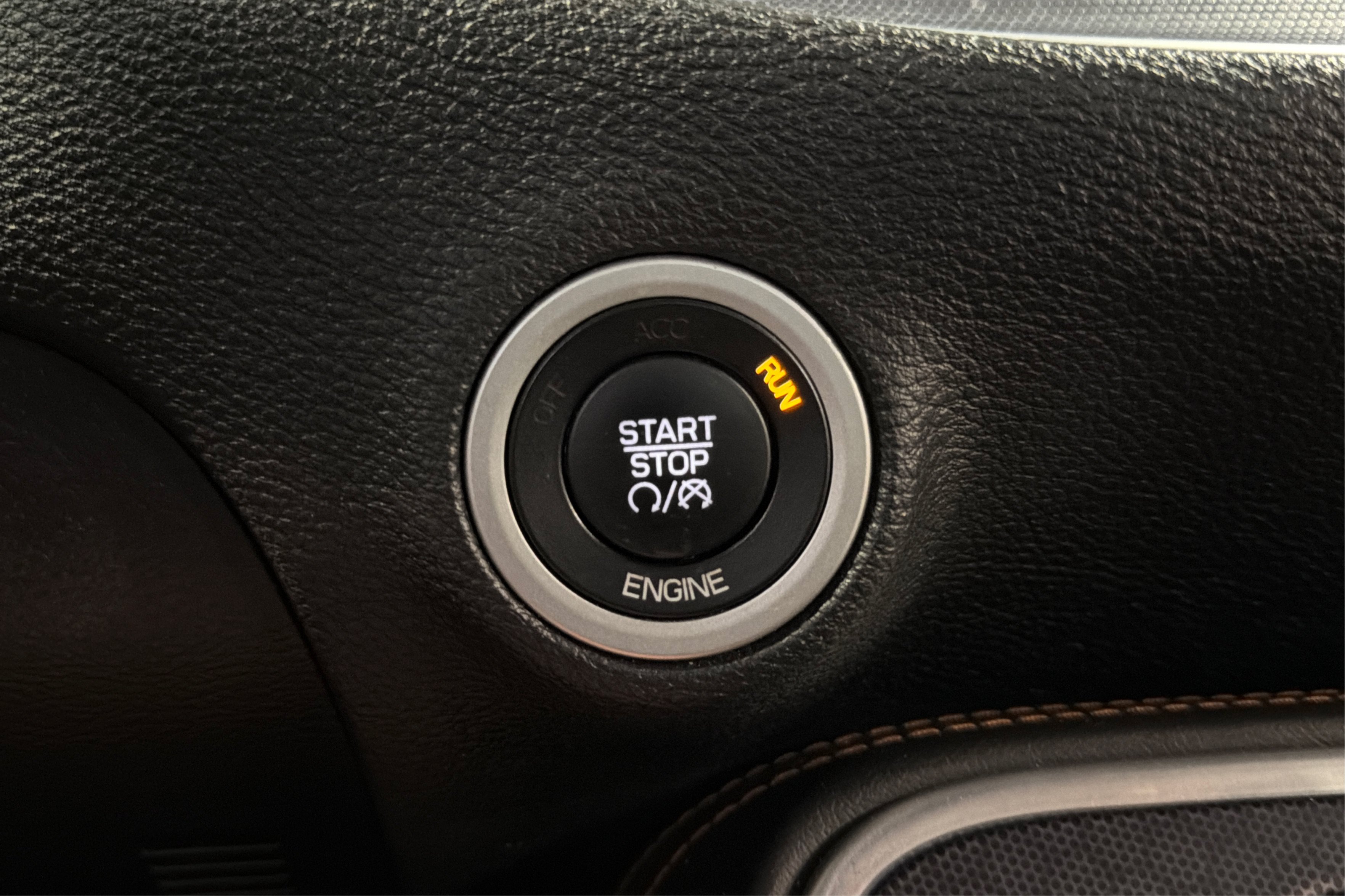 Used 2016 Dodge Challenger SXT Plus RWD image 30
