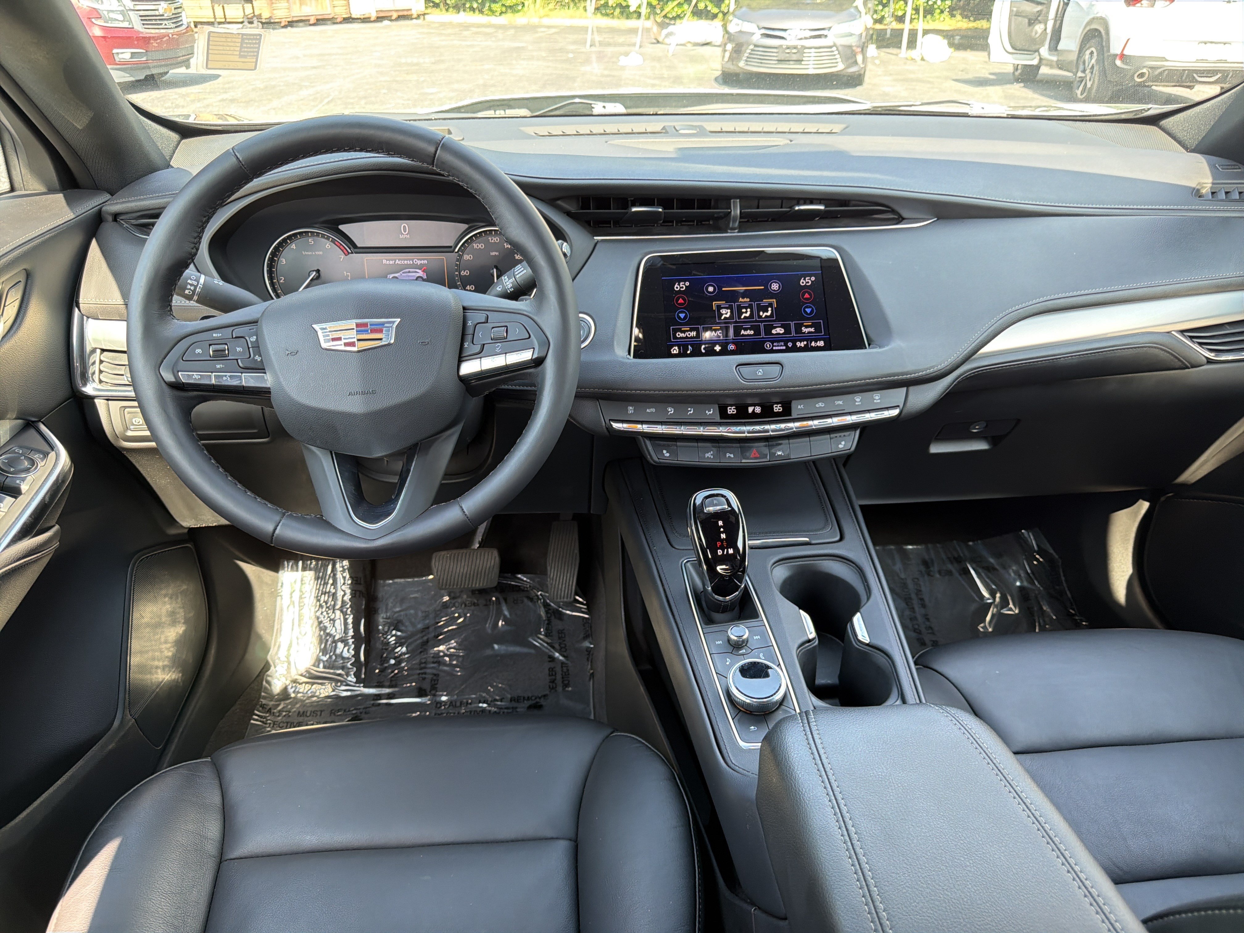Used 2023 Cadillac XT4 Premium Luxury FWD image 23