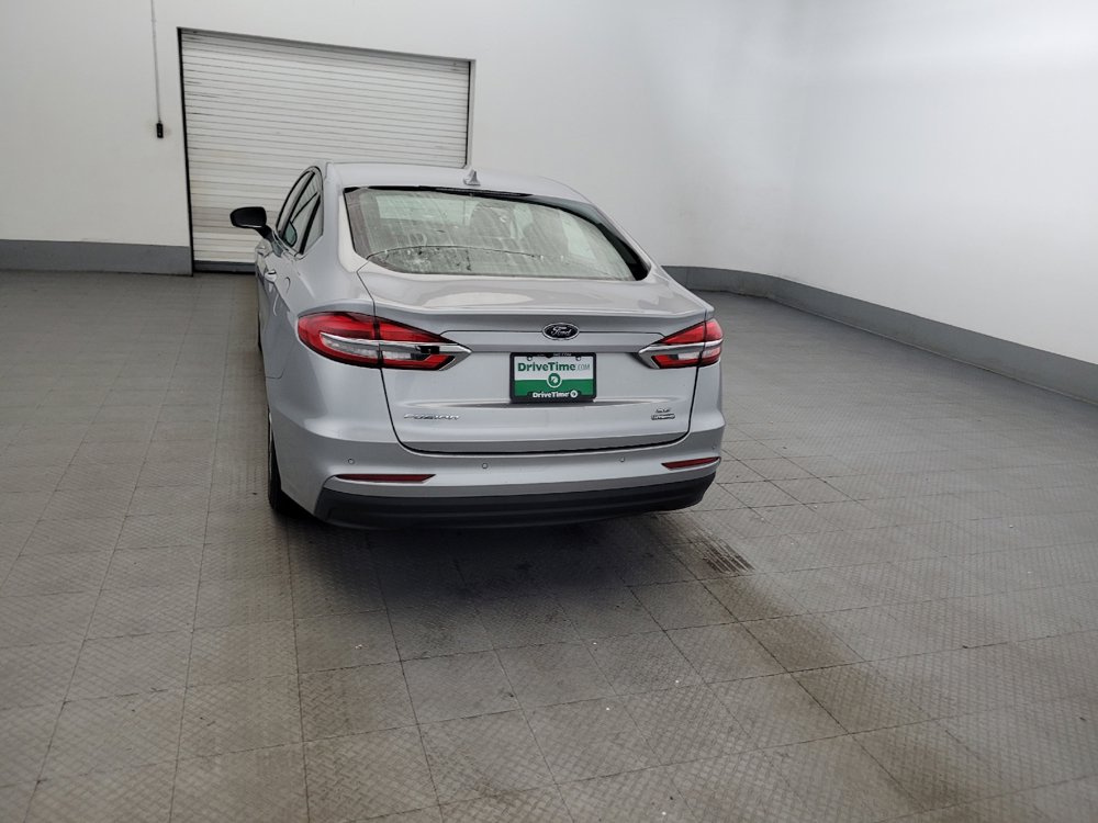 Used 2020 Ford Fusion SE FWD image 6