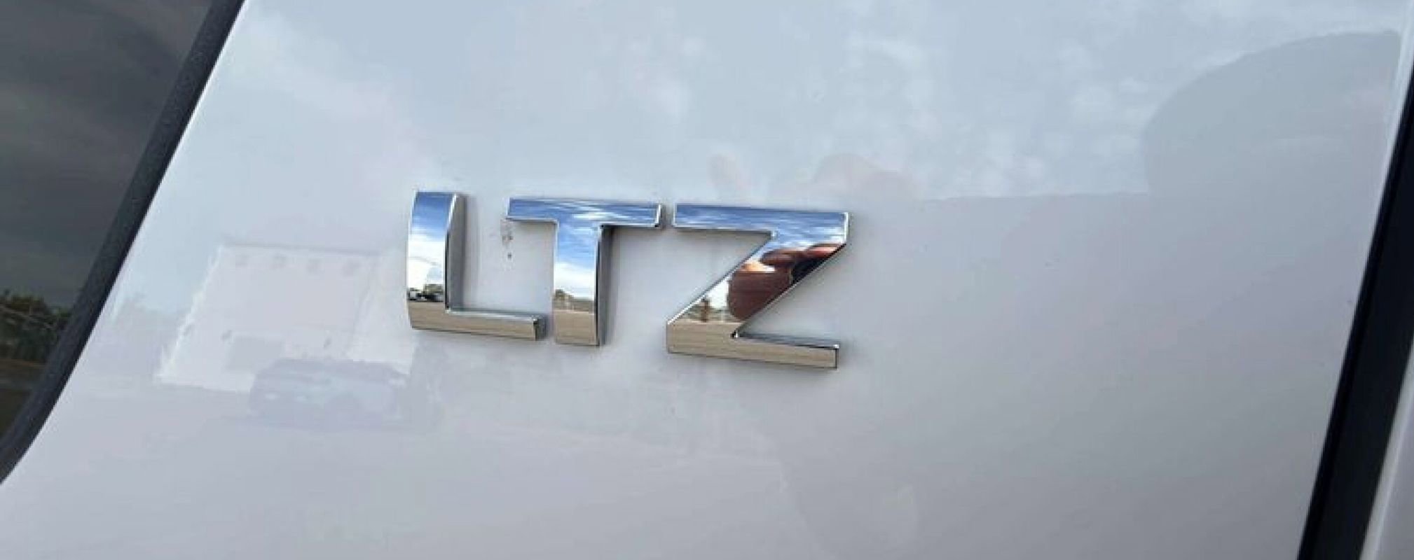 Used 2013 Chevrolet Suburban LTZ image 22