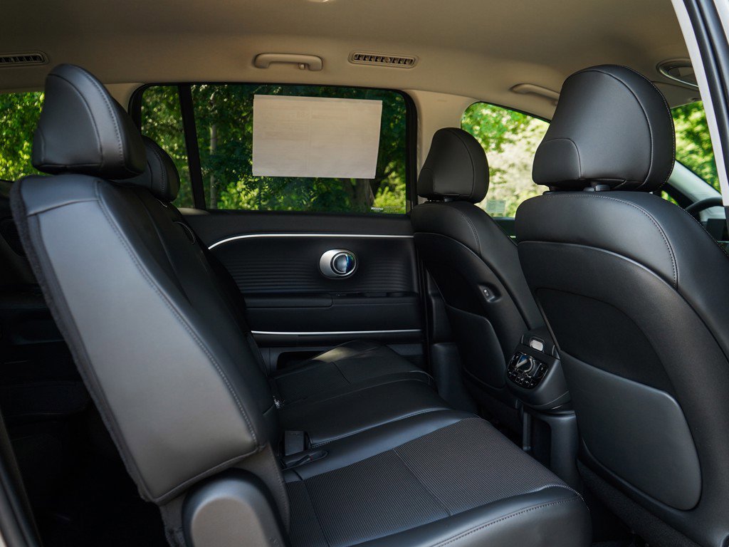 New 2026 Hyundai Ioniq 9 SEL image 11